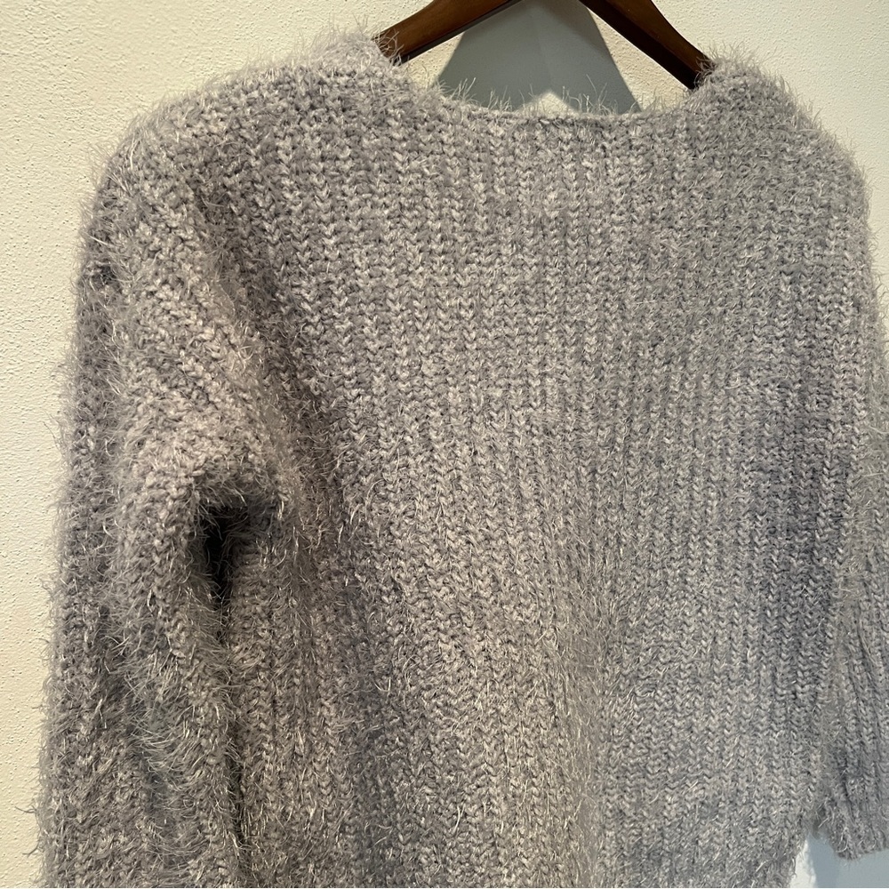 Hippie Rose V Neck Eyelash Cropped Knit Sweater Size Juniors Medium - Picture 8 of 8